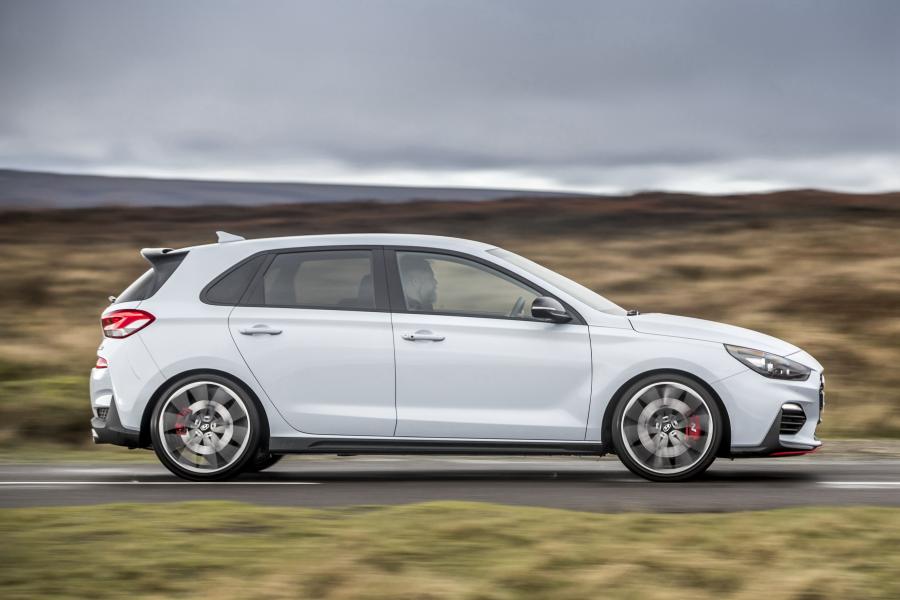  Hyundai i30 N (PD) 2017 года  (UK) (фото 34 из 40)
